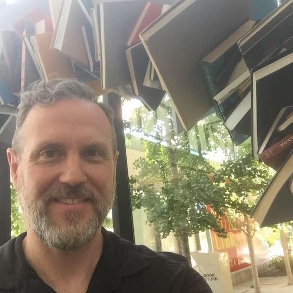 Meet your Posher, Chuck - Picture 1 of 1